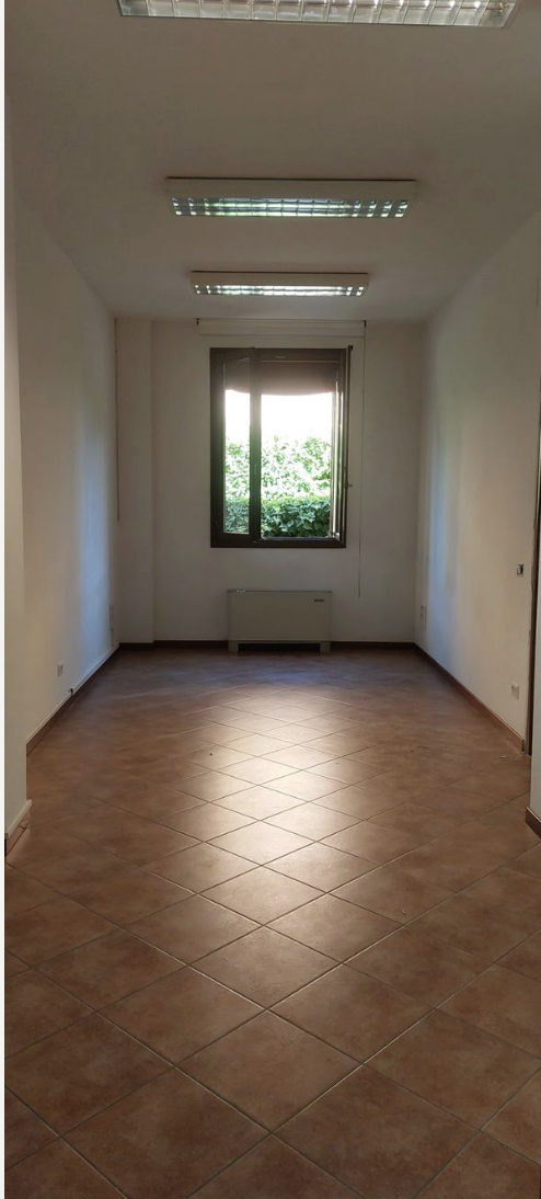 Ufficio Indipendente in Affitto