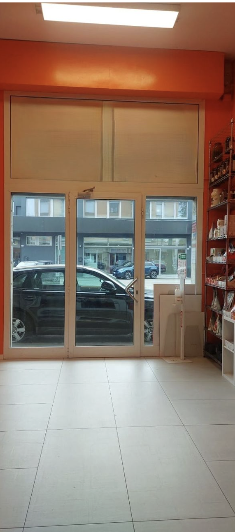 Locale in Vendita in strada di Forte Passaggio