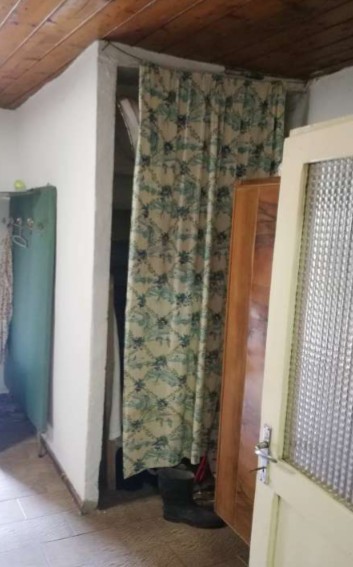 VENDESI CASA A 6 KM DA SESTOLA